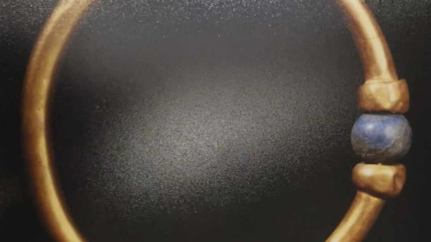 Egypt says stolen pharaoh's gold bracelet melted down and sold