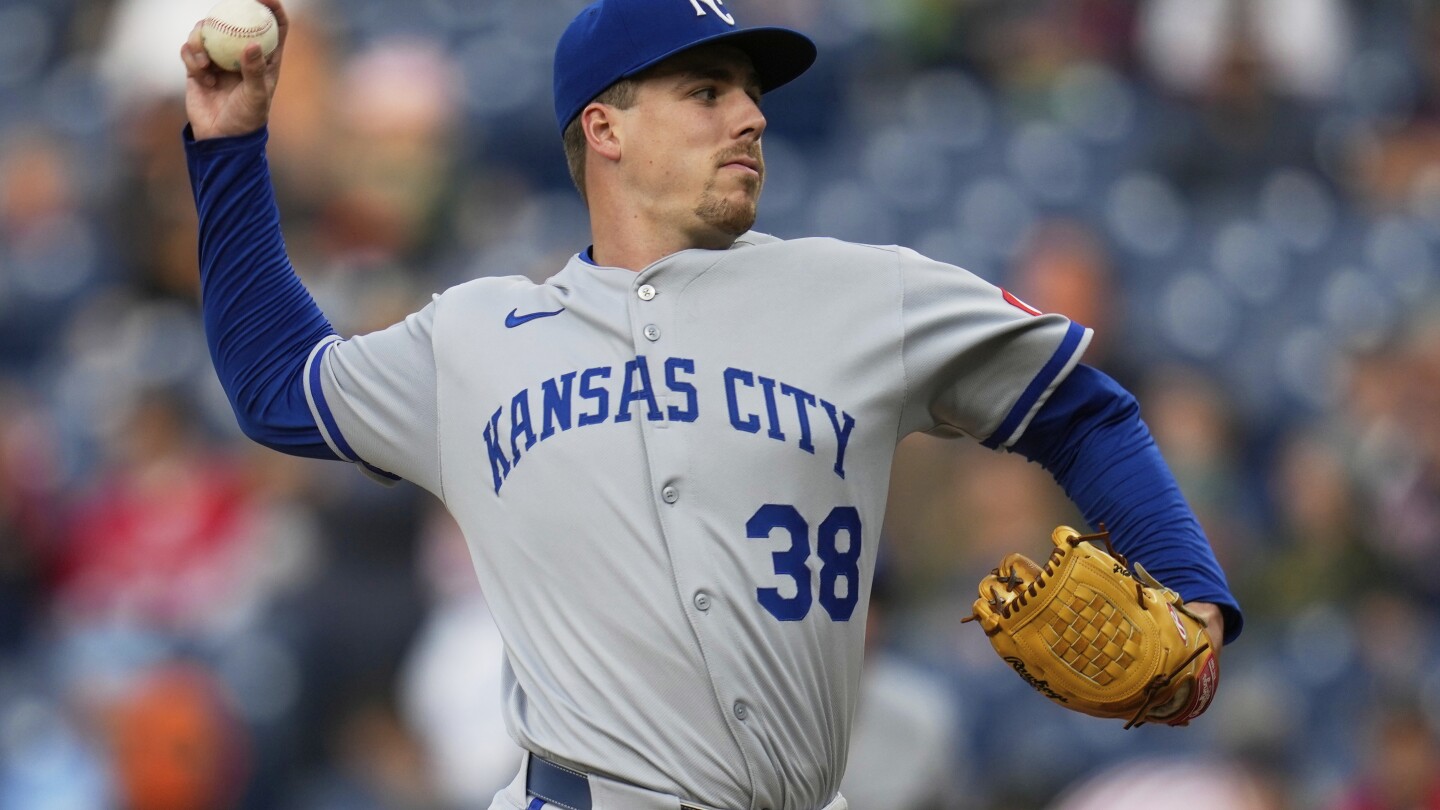 Royals' Ryan Bergert headed to Injured List with forearm tightness