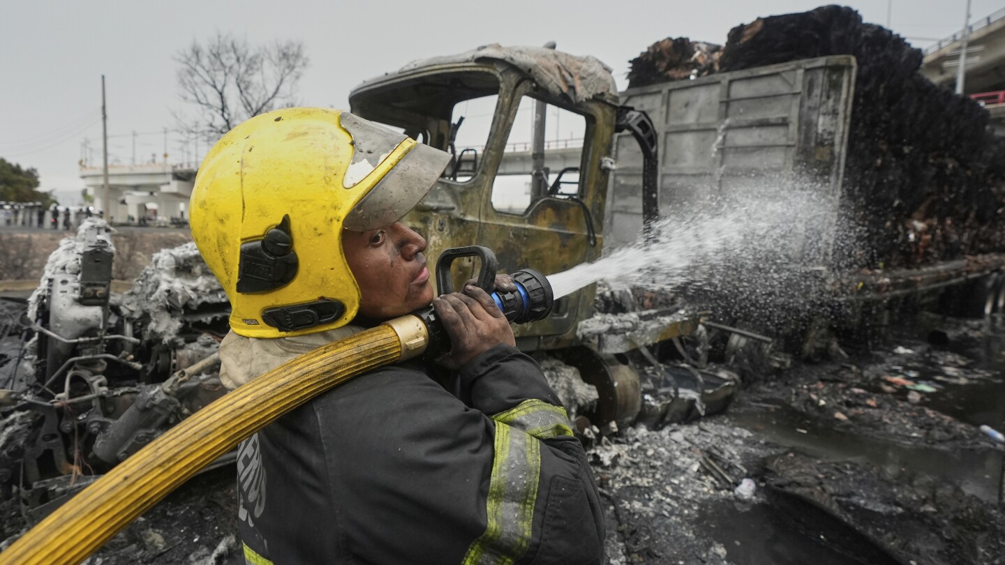 Gas tanker blast kills 8 in Mexico City