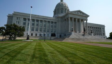 Missouri governor signs Trump-backed redistricting plan