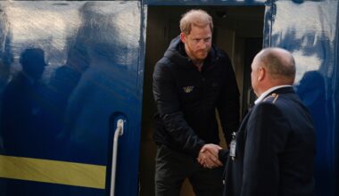 Prince Harry makes surprise visit to Ukraine
