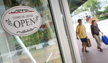 US consumer confidence declines again as Americans fret over prices, job market