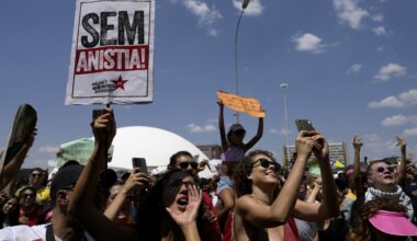 Brazilians rally against possible Bolsonaro pardon and legal changes