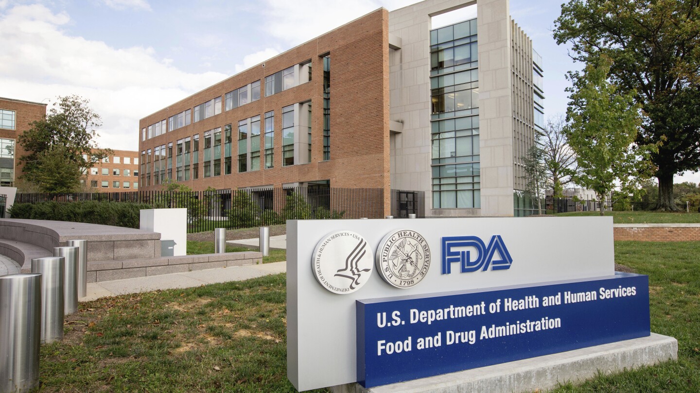 Federal health officials warn of H5N1 bird flu in certain raw cat food