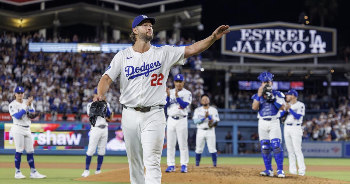Clayton Kershaw delivers special moment as Dodgers clinch playoff spot