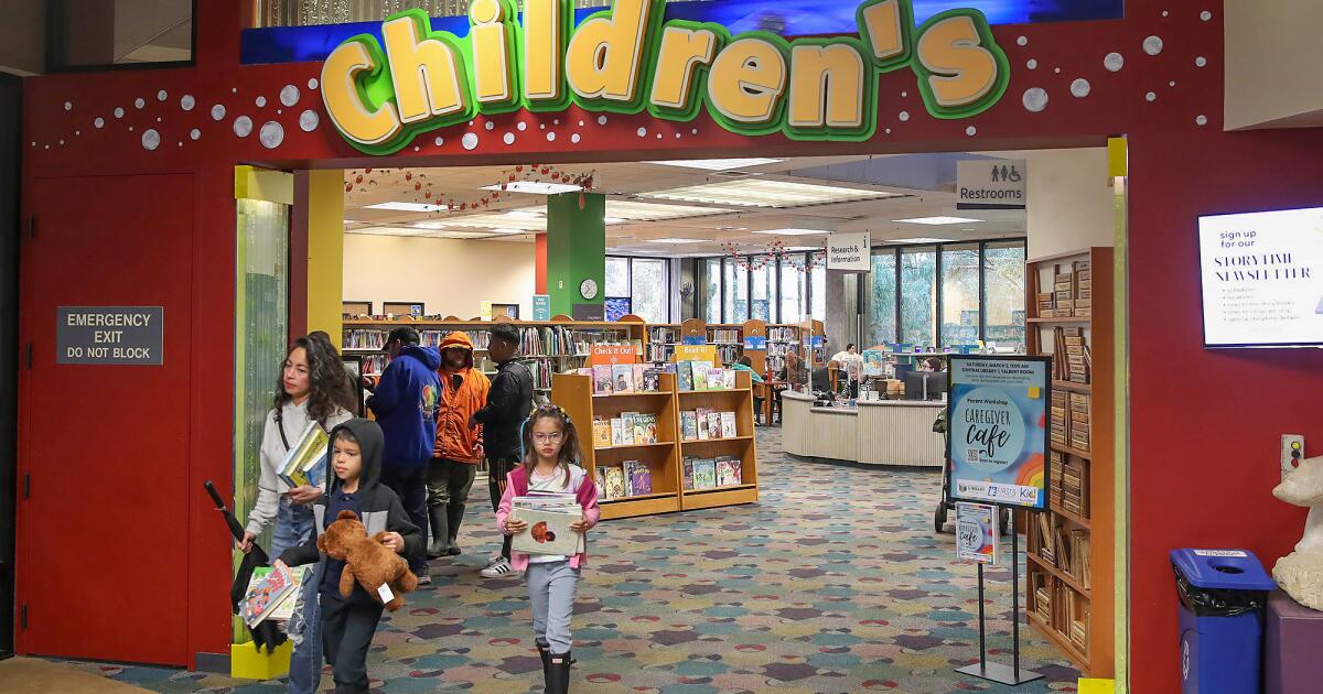 Huntington Beach must follow state's Freedom to Read Act, O.C. judge rules