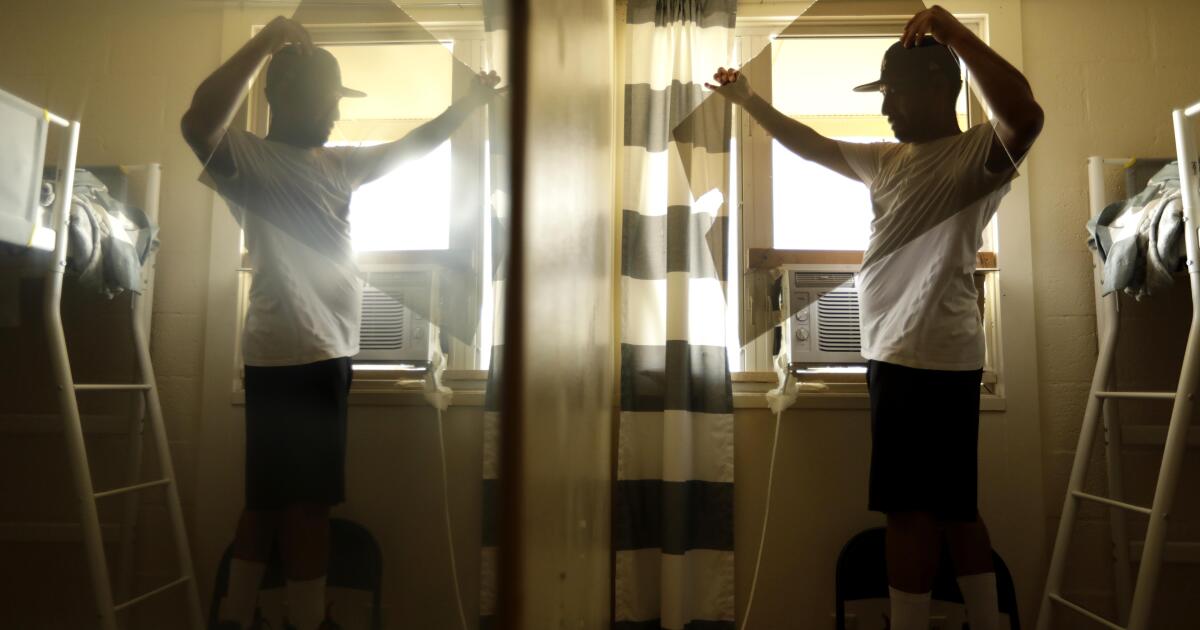 Contributor: All L.A. rentals are to be cooled by 2032. Here's how to survive the heat until then