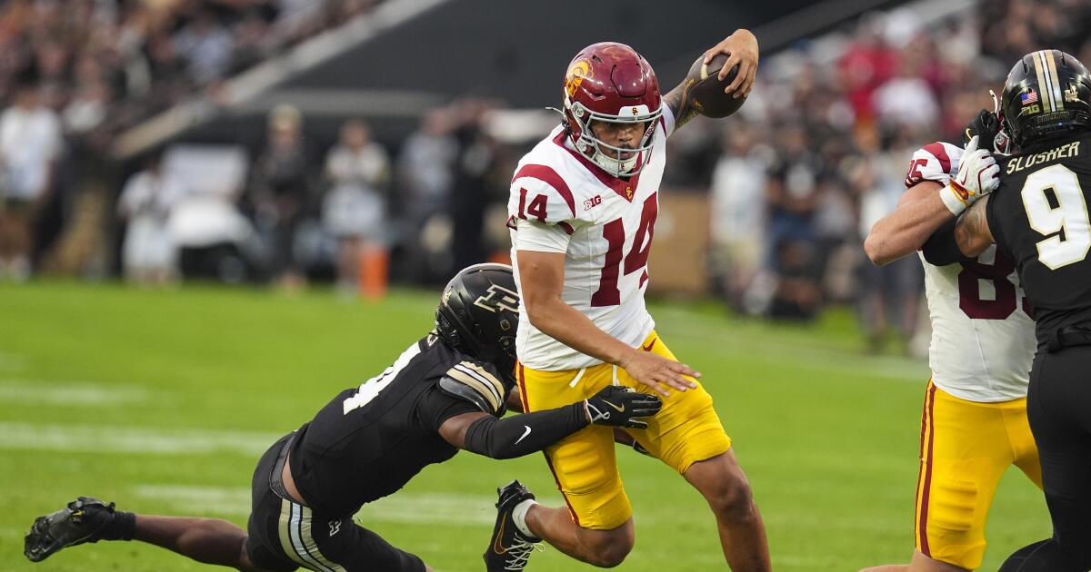 Balanced USC kicks off Big Ten play with road win over Purdue