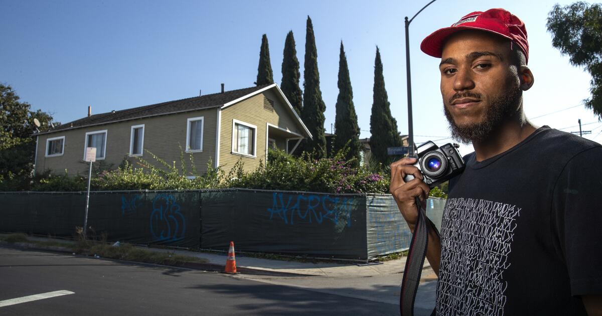 L.A. Taco journalist sues LAPD alleging mistreatment