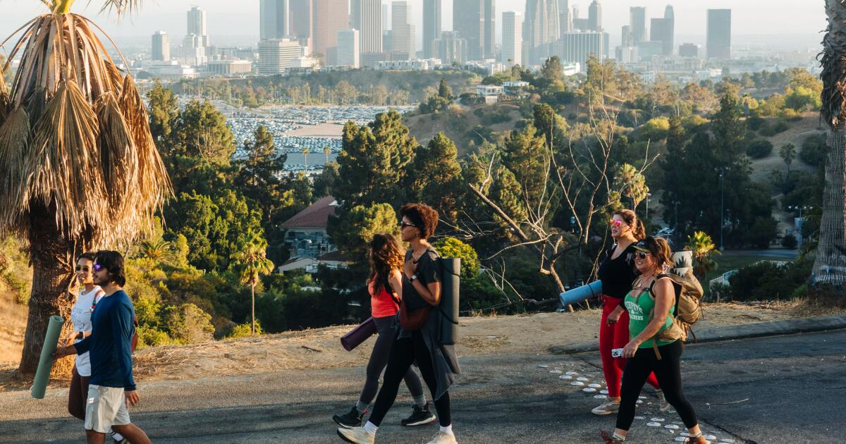 We Explore Earth has full-moon hikes, yoga, stargazing and community