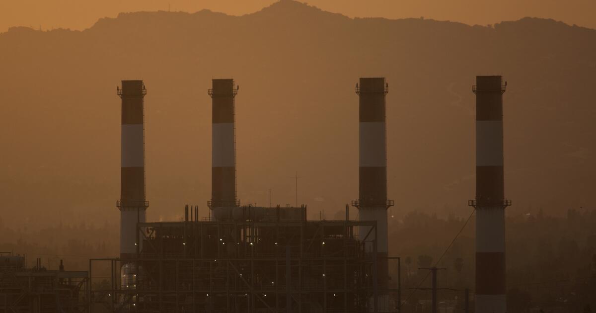As Trump guts greenhouse gas reporting, California has its own rules