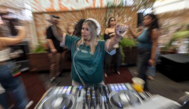 Café con reggaetón: Inside the Latin coffee shop day party craze