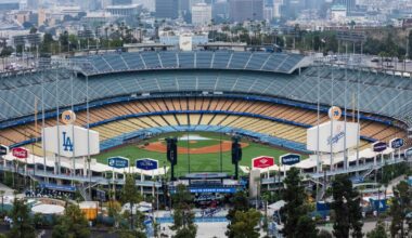 MLB app ticket issues cause delays for fans entering Dodger Stadium