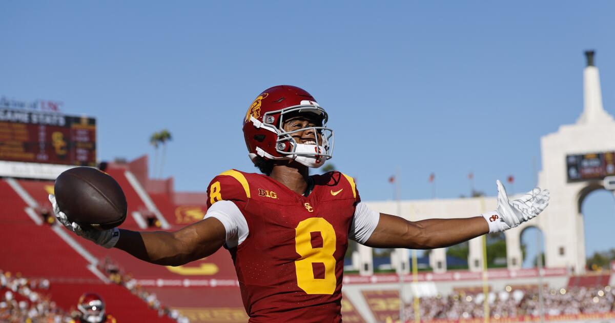 Jayden Maiava leads USC to rout of Clay Helton's Georgia Southern