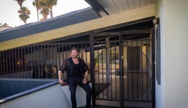Director rents a Midcentury Modern penthouse by Edward Fickett in L.A.