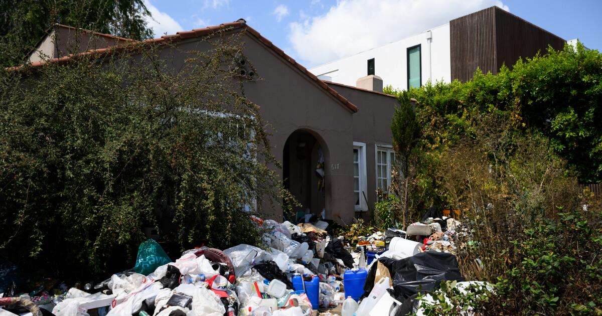 'Trash House' in Fairfax District: Hoarder home or recycling project?