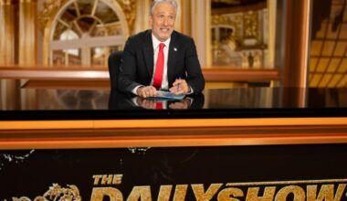 Jon Stewart, Stephen Colbert weigh in on Jimmy Kimmel's suspension