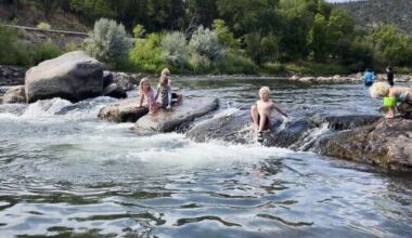 Durango resident warns of hazardous debris in Animas River
