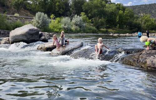 Durango resident warns of hazardous debris in Animas River