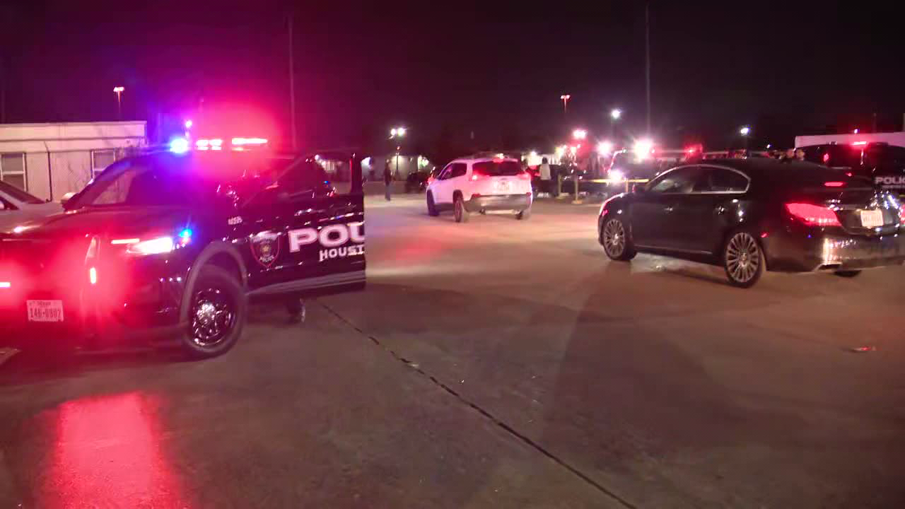 Houston Barnett Stadium: Authorities respond to incident during high school football game