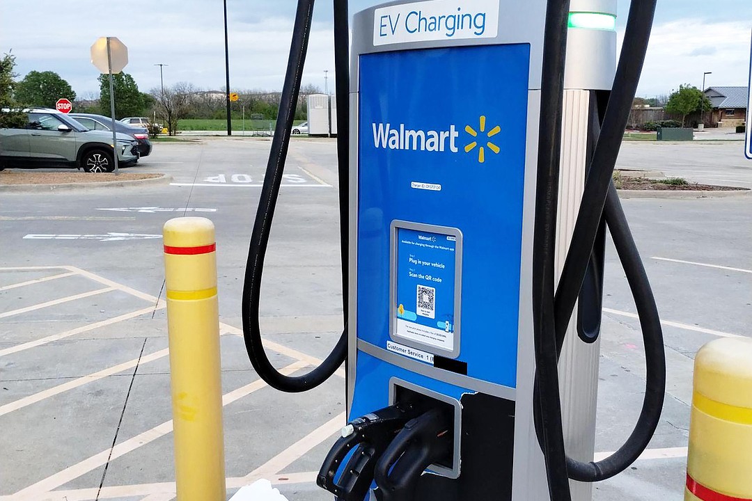 Walmart identifies 4th Jacksonville Supercenter for EV chargers