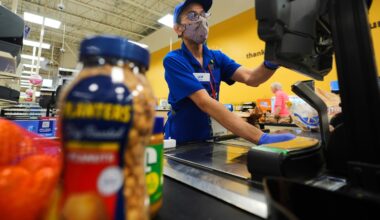Retail sales up 0.6% in August from July even as tariffs lead to price hikes