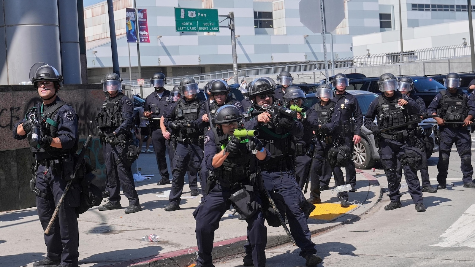 LA police fired over a thousand projectiles at protesters in a single day