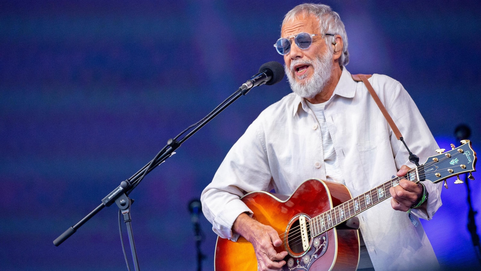Cat Stevens postpones North American tour and cites visa issues