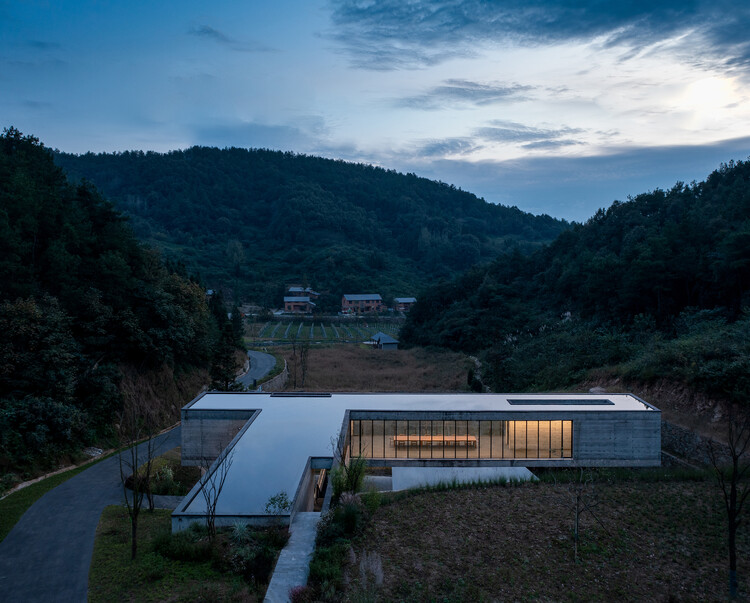 Wudang Mountain Visitor Center / Moguang Studio - Image 1 of 32
