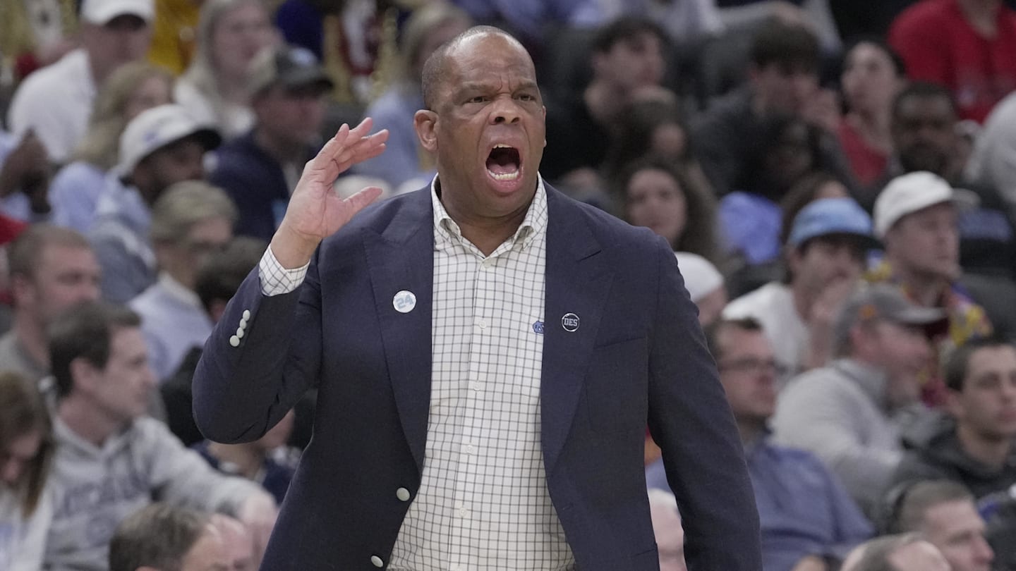 Hubert Davis Reconstructs UNC's Offense With Intentionality