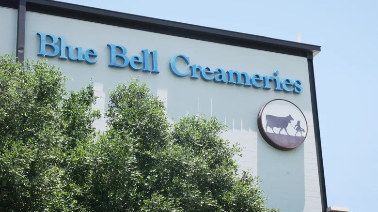 Blue Bell Creameries sign