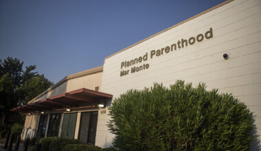 CA gives Planned Parenthood $140 million to keep clinics open