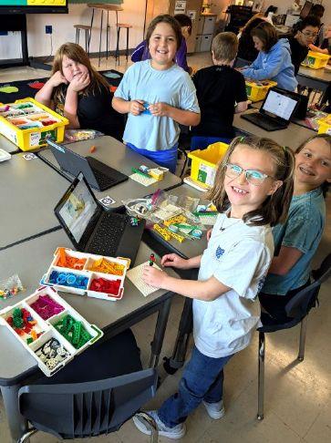 DISD STEAMs into creative learning