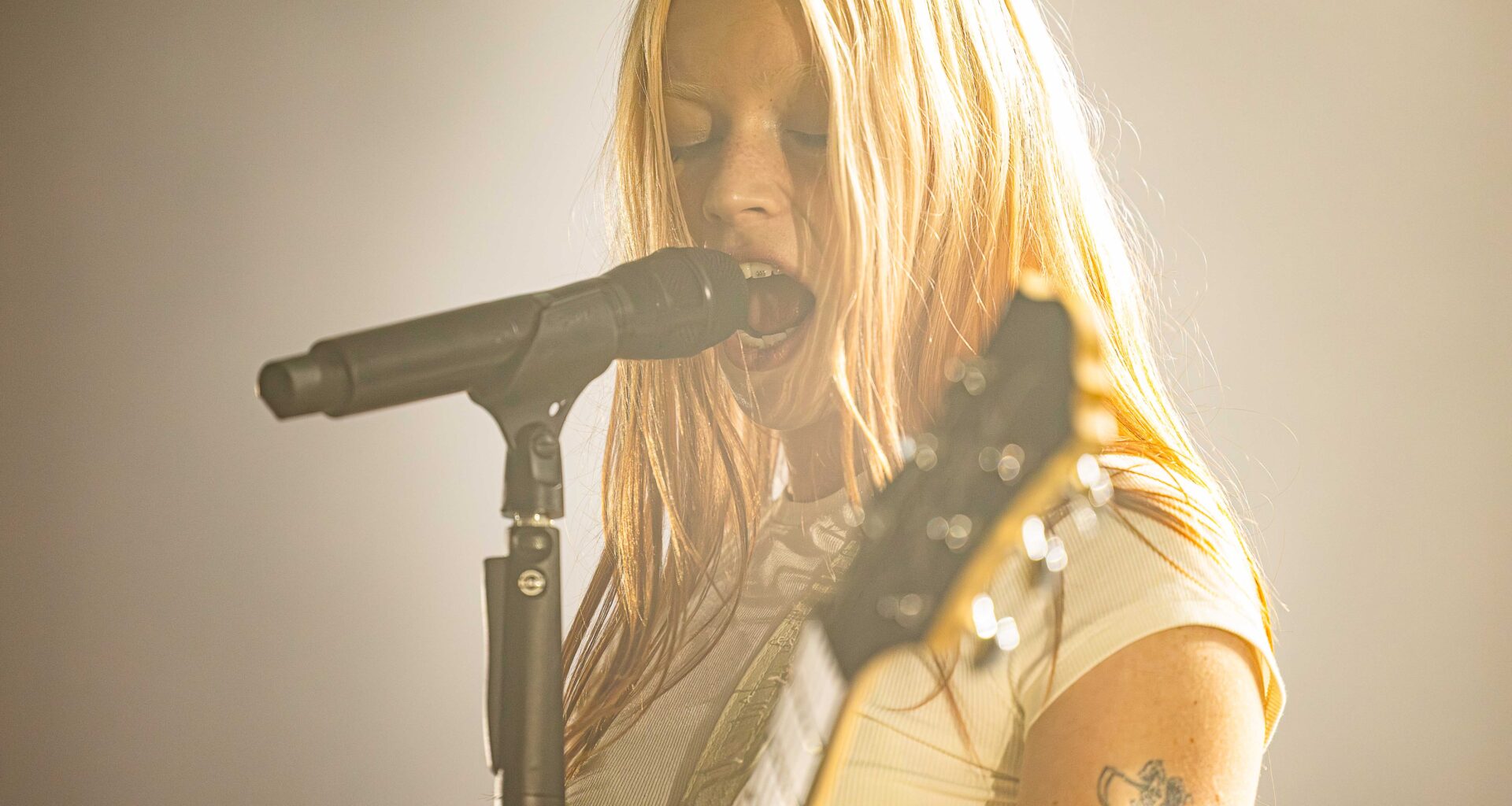 Wet Leg Delivers a Knockout Blow at Rowdy Dallas Show