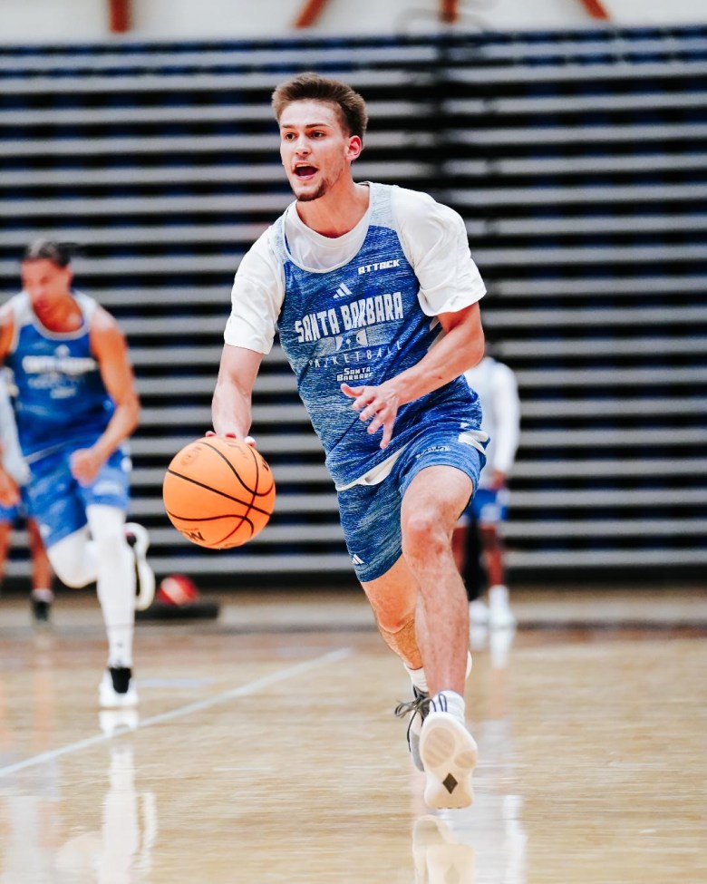 Aidan Mahaney calls a play during a recent UCSB basketball scrimmage at the Thunderdome.