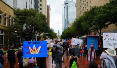 Thousands protest in downtown Fort Worth for ‘No Kings’ rally