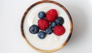 Craving something sweet? Try Greek yoghurt with berries