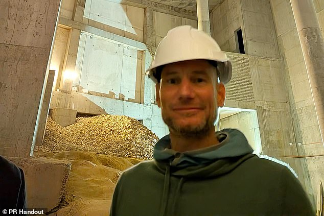 Sculpture by the Sea installer Yuri Humeniuk needed facial surgery after a workplace accident