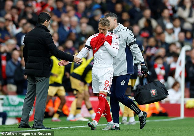 Manager Mikel Arteta later revealed that his skipper left The Emirates in a knee brace