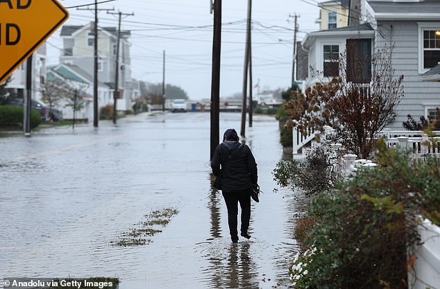 Streets and roadways in Avalon, New Jersey saw the beginnings of flooding on Sunday afternoon