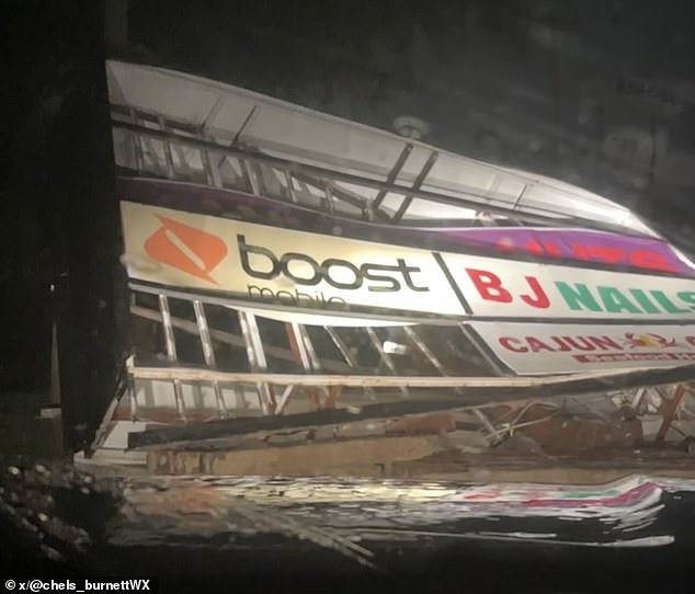 Storm chasers said the high winds struck at around 9pm