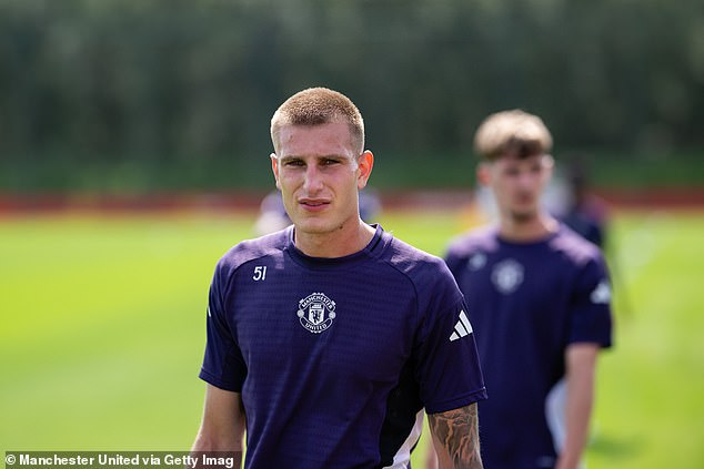 Bennett is from Denton, Manchester, and earned some minutes for the first team during United's 2024 pre-season tour of the United States under Erik ten Hag