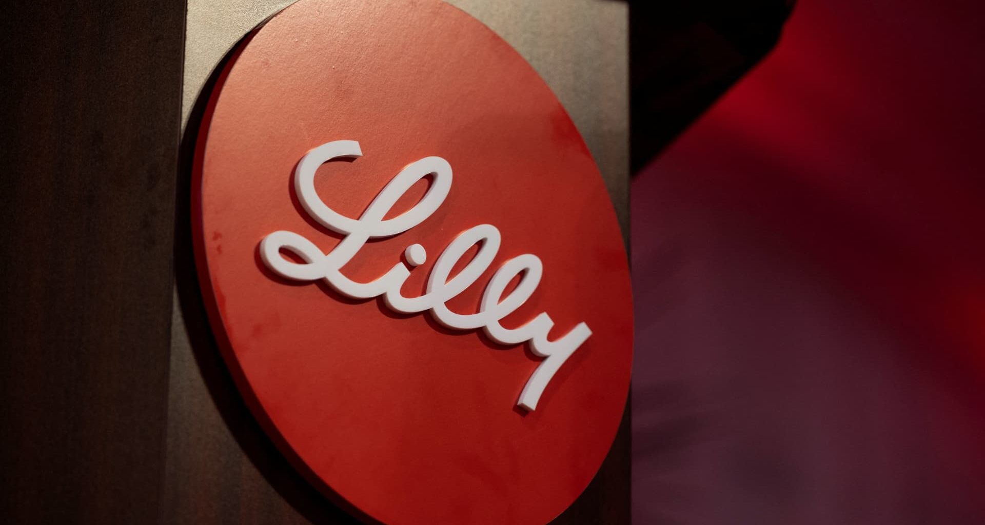 Eli Lilly Novo Nordisk stock fall on Trump GLP-1 price comments