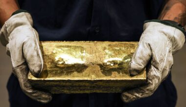 Gold prices keep rising, and jewelry companies are sounding the alarm