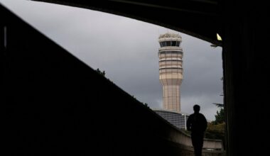 Air traffic controllers miss first paychecks