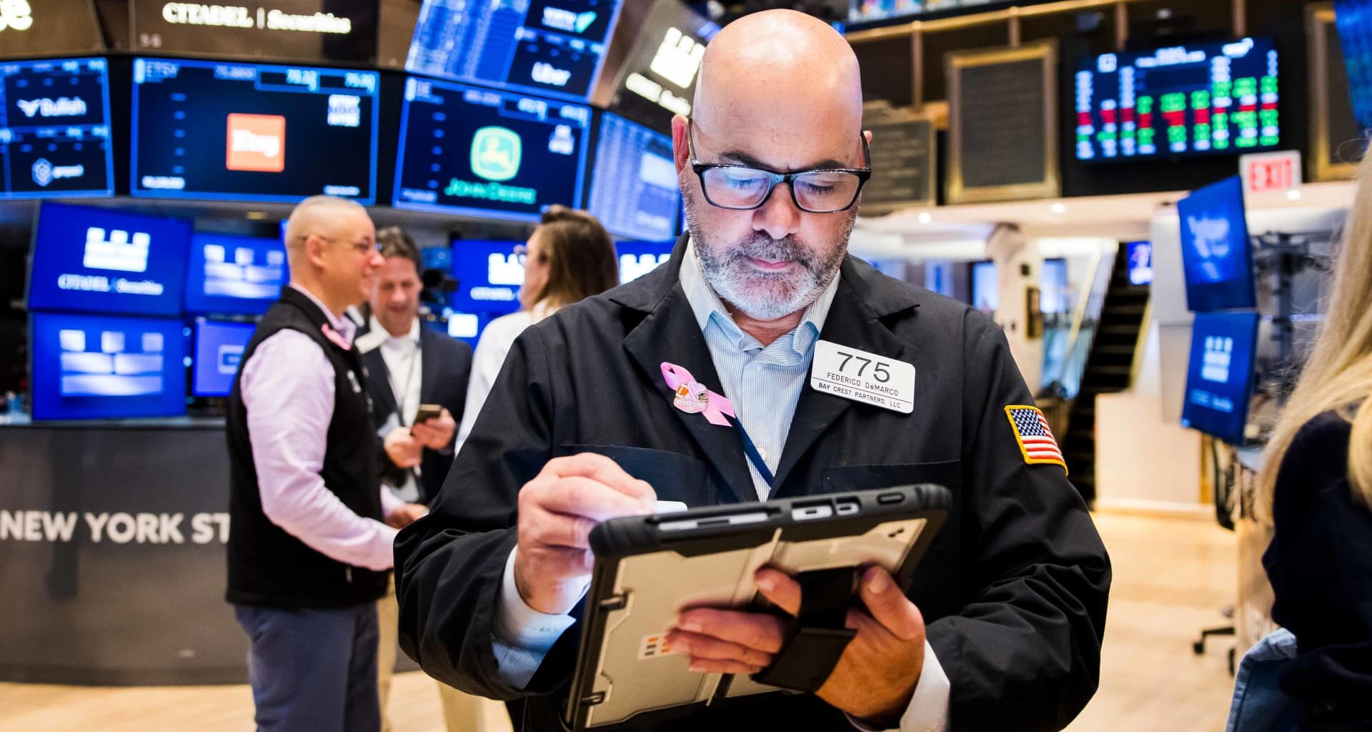 Stock market today live updates