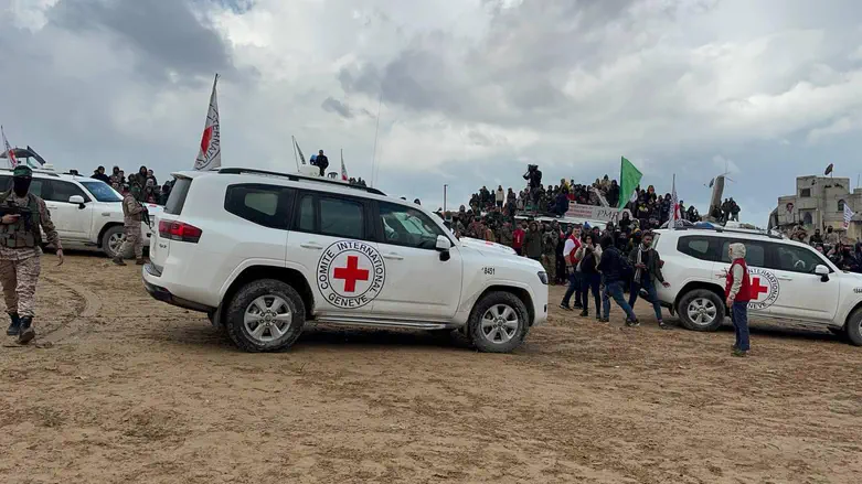 Optimism grows in Israel: Hostages could be freed before Monday deadline