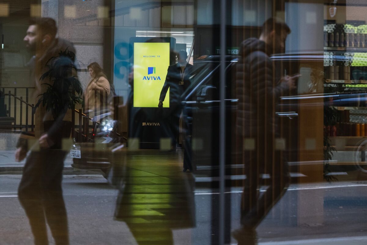 Aviva Ratchets Up Private Markets Exposure in Default Pensions