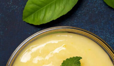 9 Reasons why drinking milk and banana is good for kids