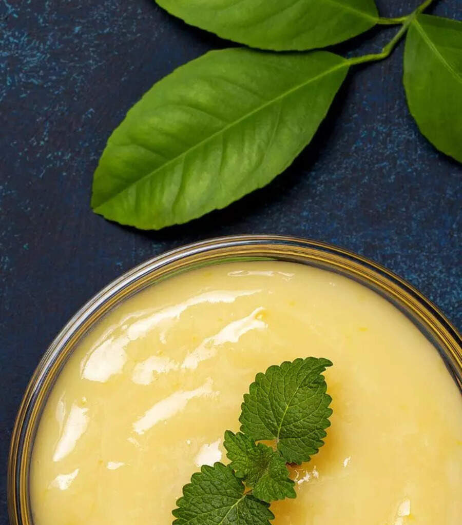 9 Reasons why drinking milk and banana is good for kids
